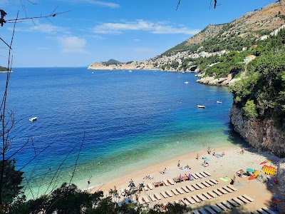 Sveti Jakov Beach