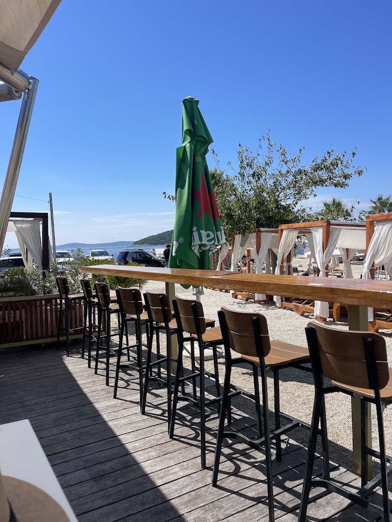 Joe's Beach Lounge & Bar