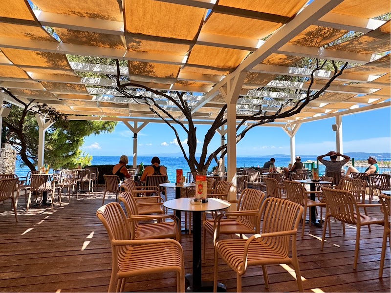 Labadusa Bar