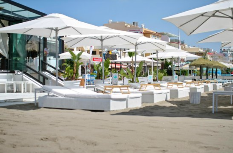 Horno Beach Club